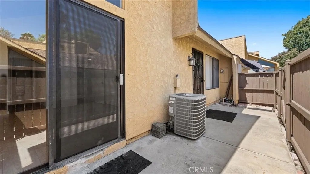 435 W 9th B1
