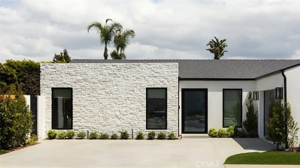 286 Cecil Place