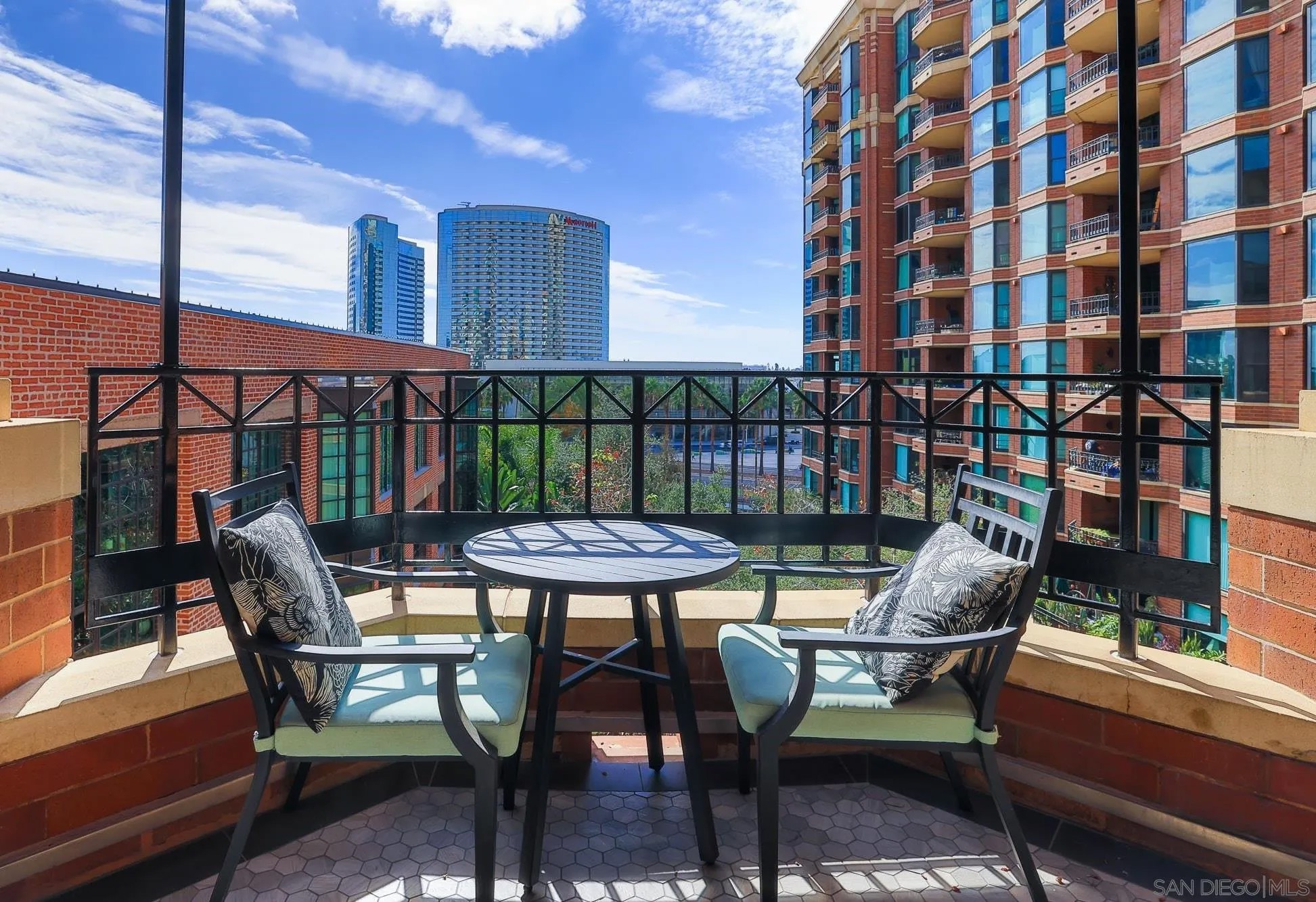 500 W Harbor Dr 624