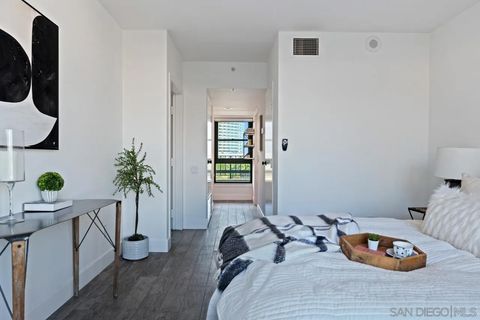Tiny photo for 500 W Harbor Dr #624, San Diego, CA 92101 (MLS # 250027997)
