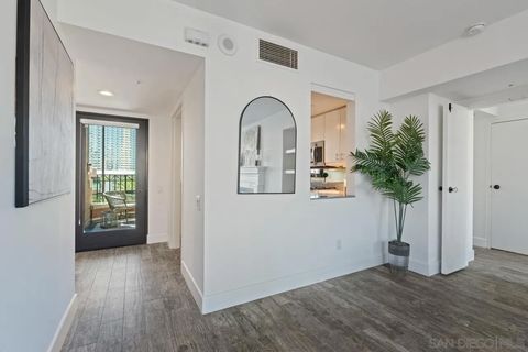 Tiny photo for 500 W Harbor Dr #624, San Diego, CA 92101 (MLS # 250027997)
