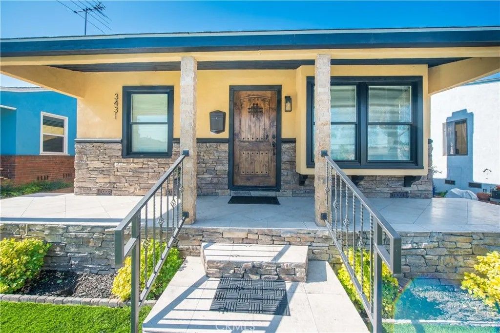 Photo of 3431 Myrtle Avenue, Long Beach, CA 90807 (MLS # CV26016535)