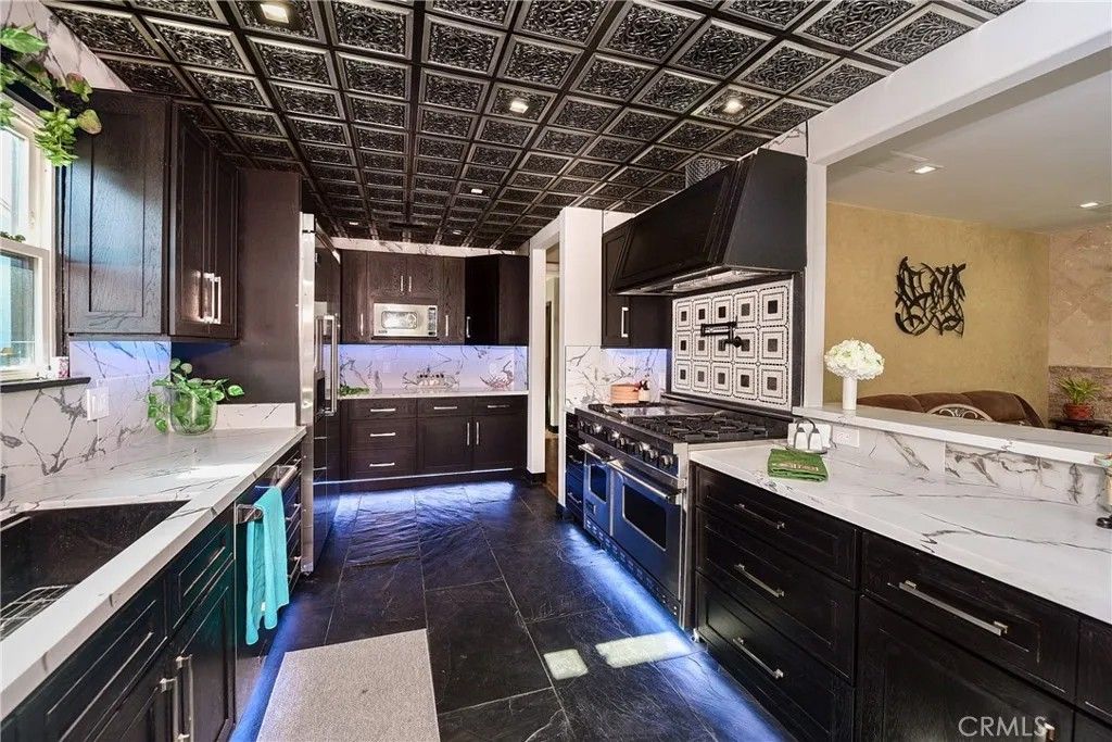 Photo of 3431 Myrtle Avenue, Long Beach, CA 90807 (MLS # CV26016535)