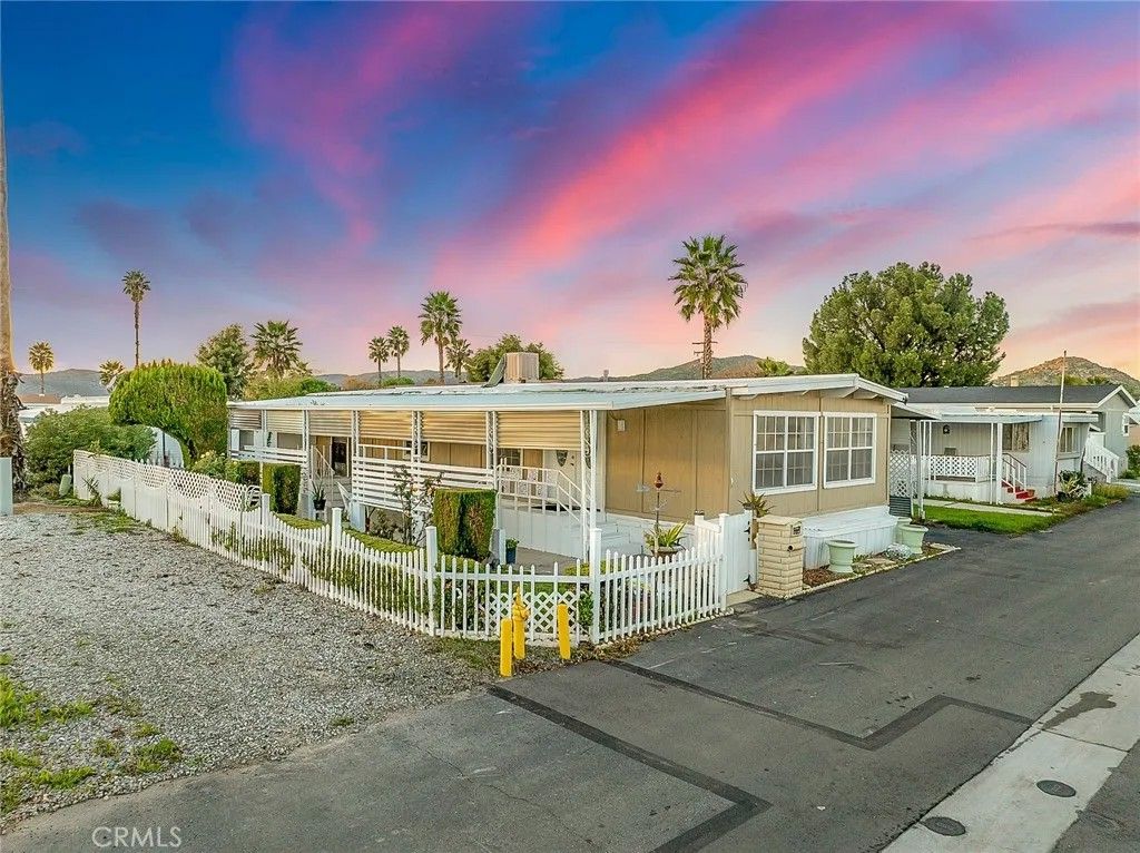 Photo of 4400 W Florida Ave #271, Hemet, CA 92545 (MLS # CV26004928)