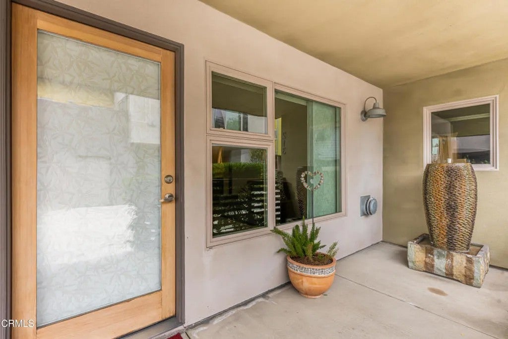 213 E Scott Street 2