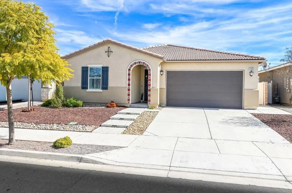 Photo of 2409 Tulip Dr, Perris, CA 92570 (MLS # NDP2604045)
