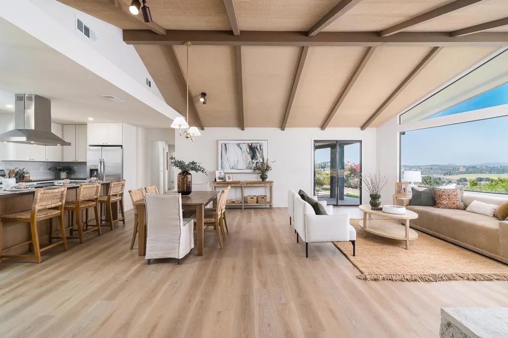 14043 Calle De Vista