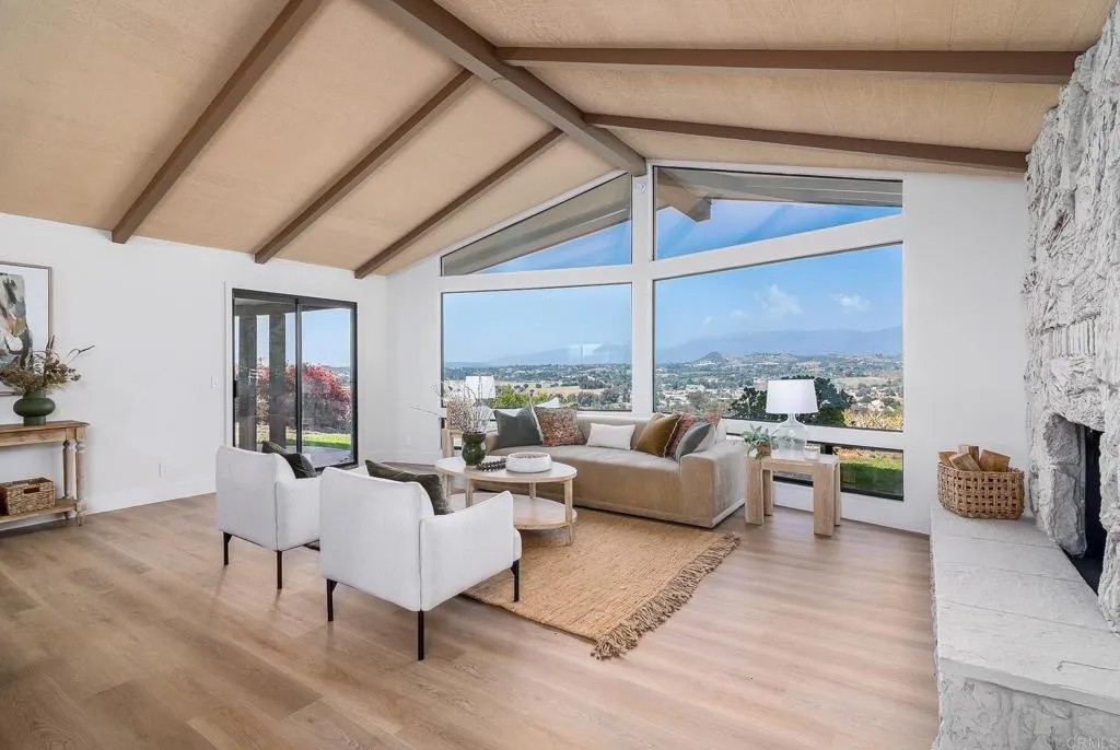 14043 Calle De Vista