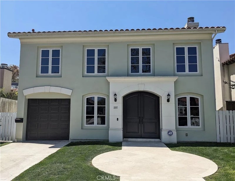 2257 Manning Avenue