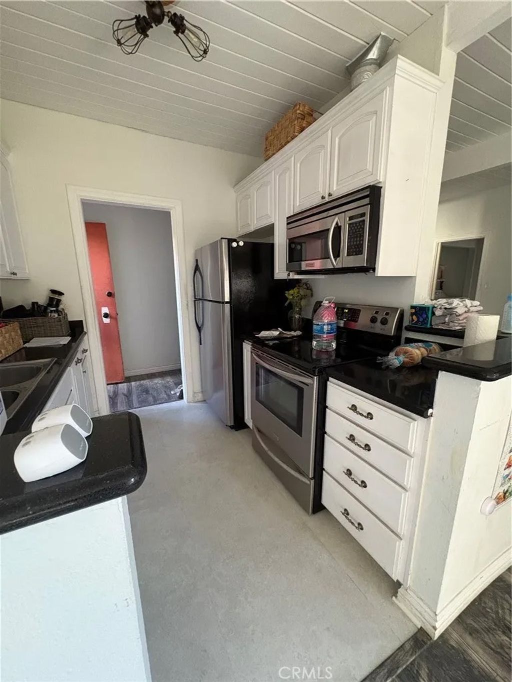 Photo of 12014 Kling St #11, Valley Village, CA 91607 (MLS # SR26082907)