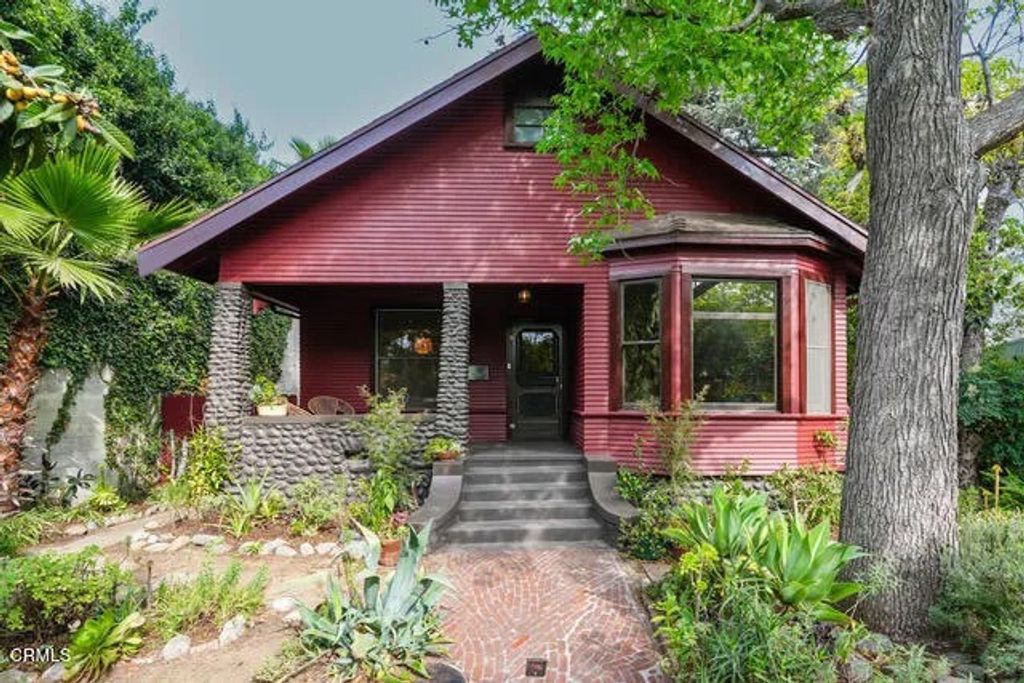 Photo of 1008 Mound Avenue, South Pasadena, CA 91030 (MLS # P1-26535)