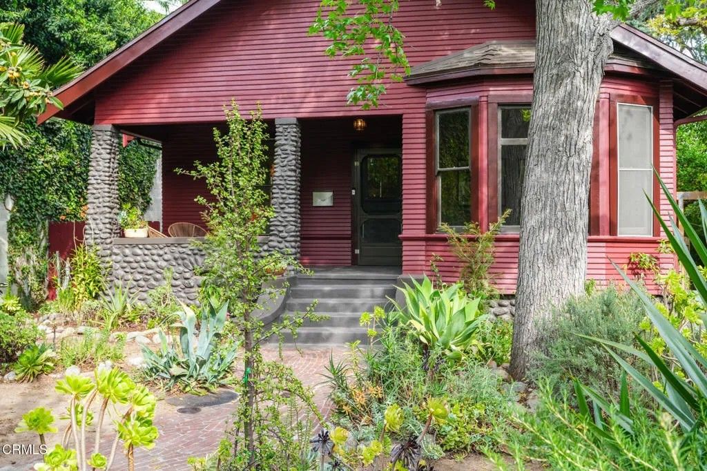 Photo of 1008 Mound Avenue, South Pasadena, CA 91030 (MLS # P1-26535)