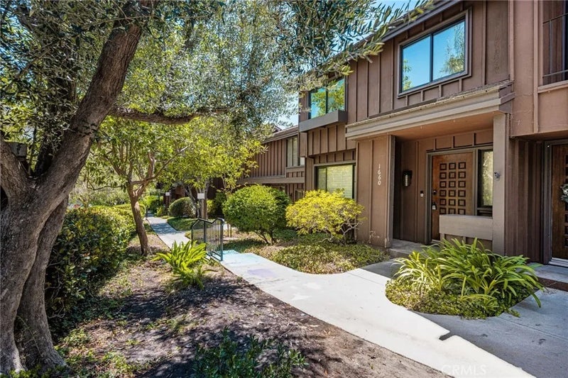 1660 Stonewood Court