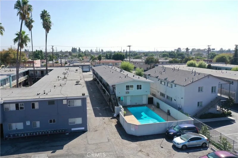 9545 Flower Street