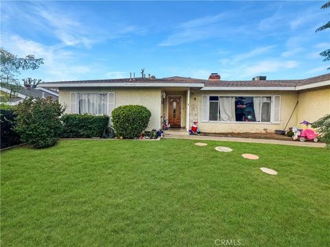 Tiny photo for 12591 Charloma Dr, Tustin, CA 92780 (MLS # OC25270776)