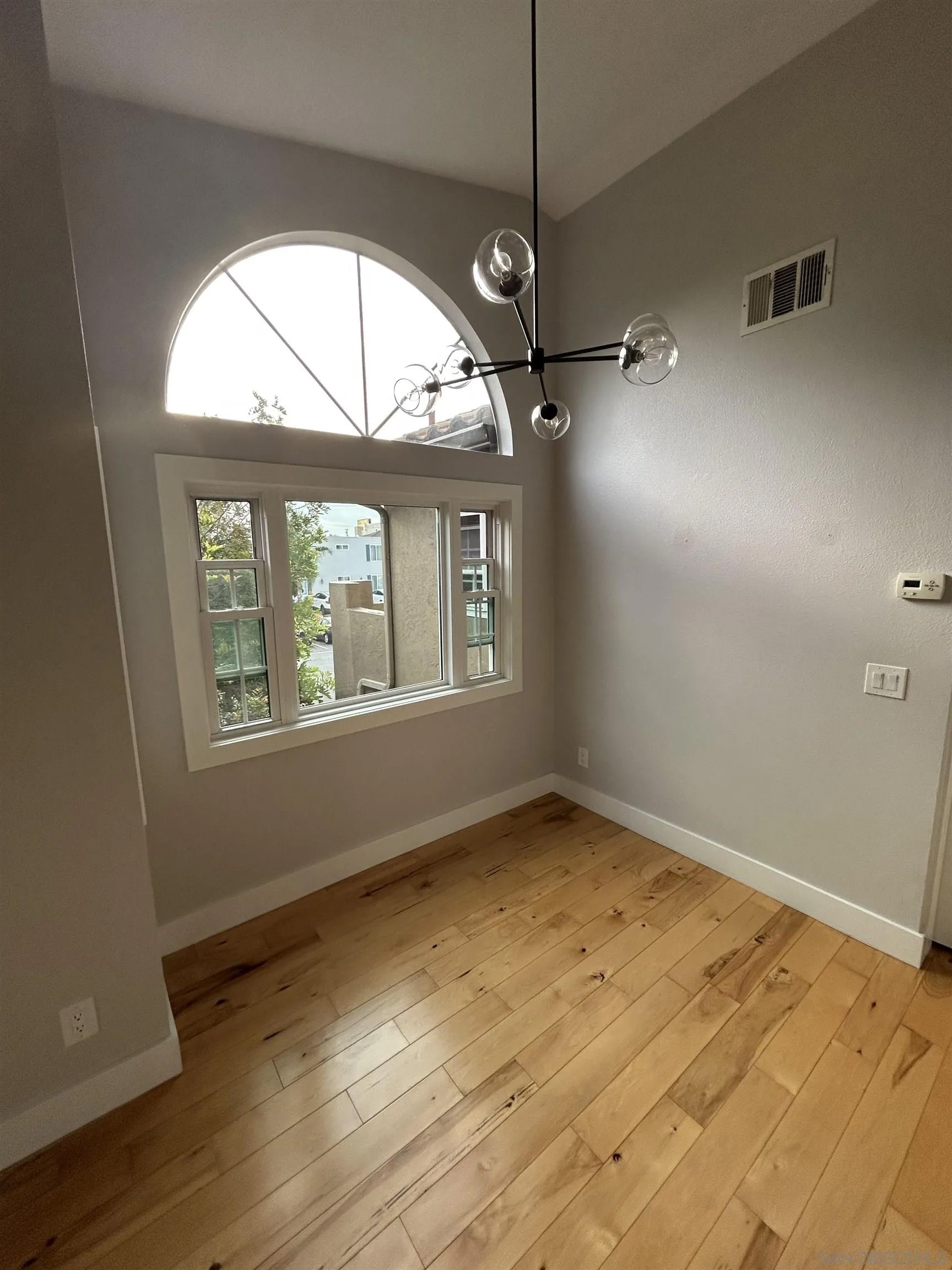 4672 Kansas Street 3