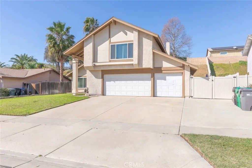 Photo of 974 Nottingham Dr, Corona, CA 92880 (MLS # IG26023051)