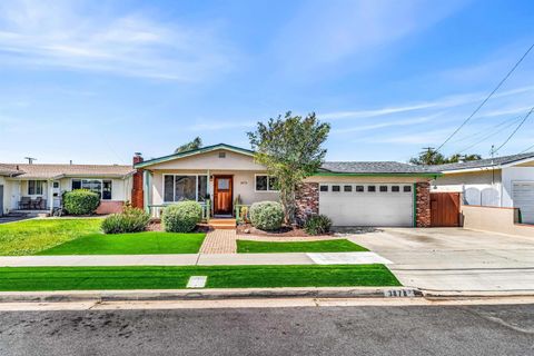 3878 Armstrong St San Diego CA 92111