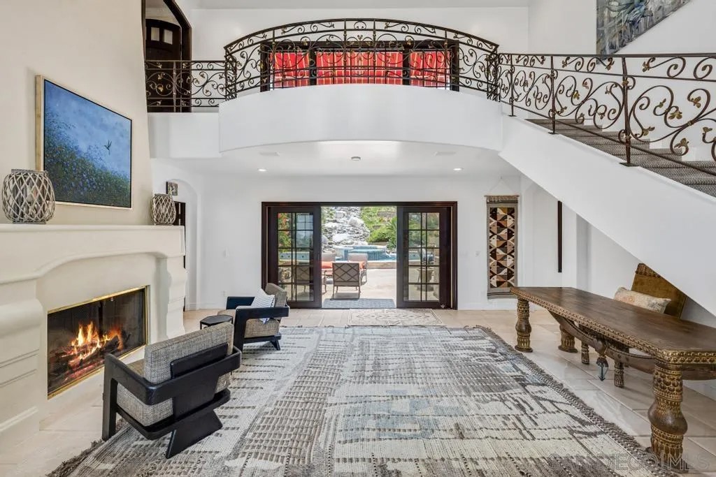 2643 Hidden Valley Rd