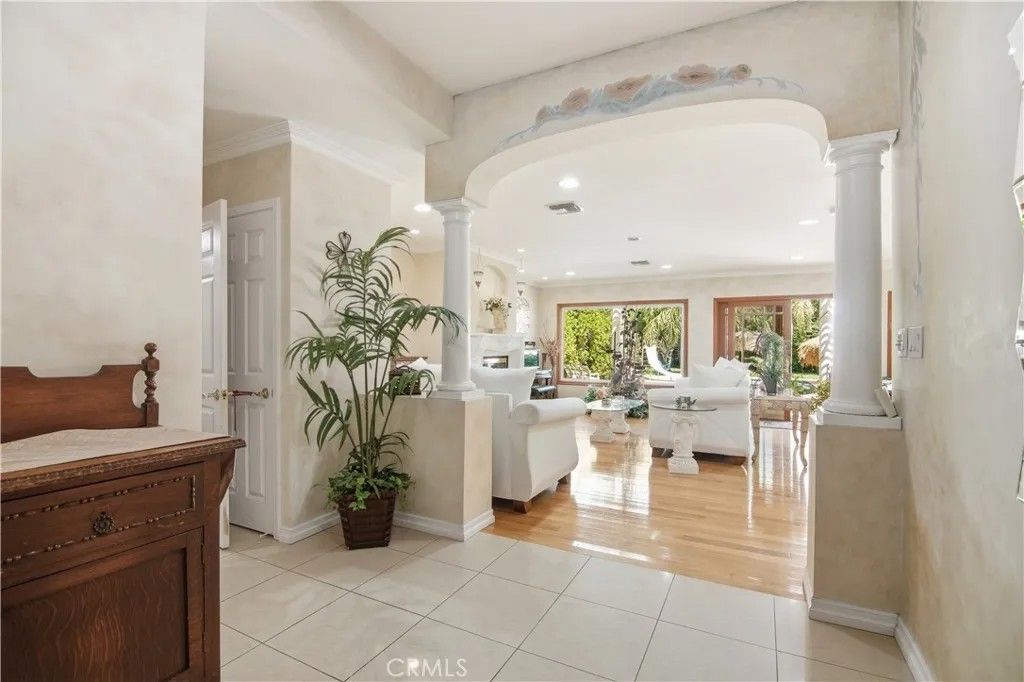 Photo of 8836 Enfield Ave, Northridge, CA 91325 (MLS # SR26093781)