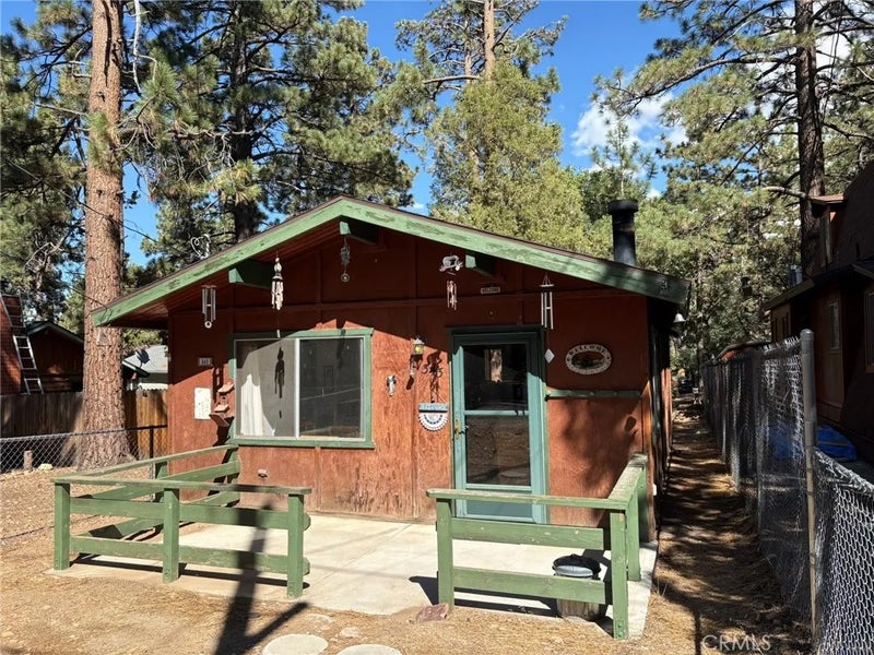 343 Holmes Lane