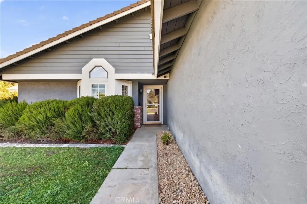 25998 Summer Dawn Court