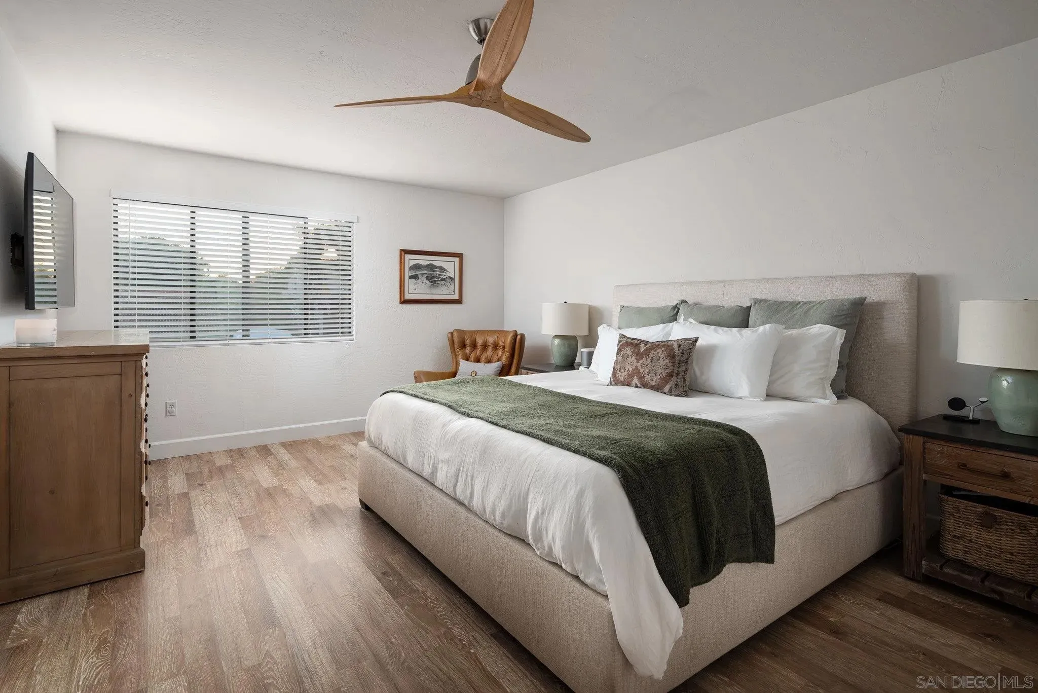 Carlsbad, California 92009, United States, 5 Bedrooms Bedrooms, ,5 BathroomsBathrooms,Residential,Active,198080