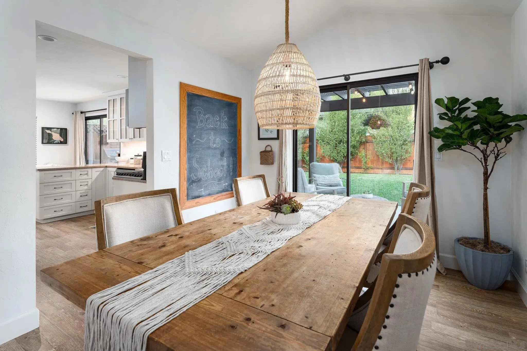 Carlsbad, California 92009, United States, 5 Bedrooms Bedrooms, ,5 BathroomsBathrooms,Residential,Active,198080