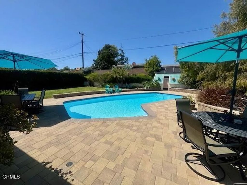 Photo of 39 La Suen Drive, Camarillo, CA 93010 (MLS # V1-36071)