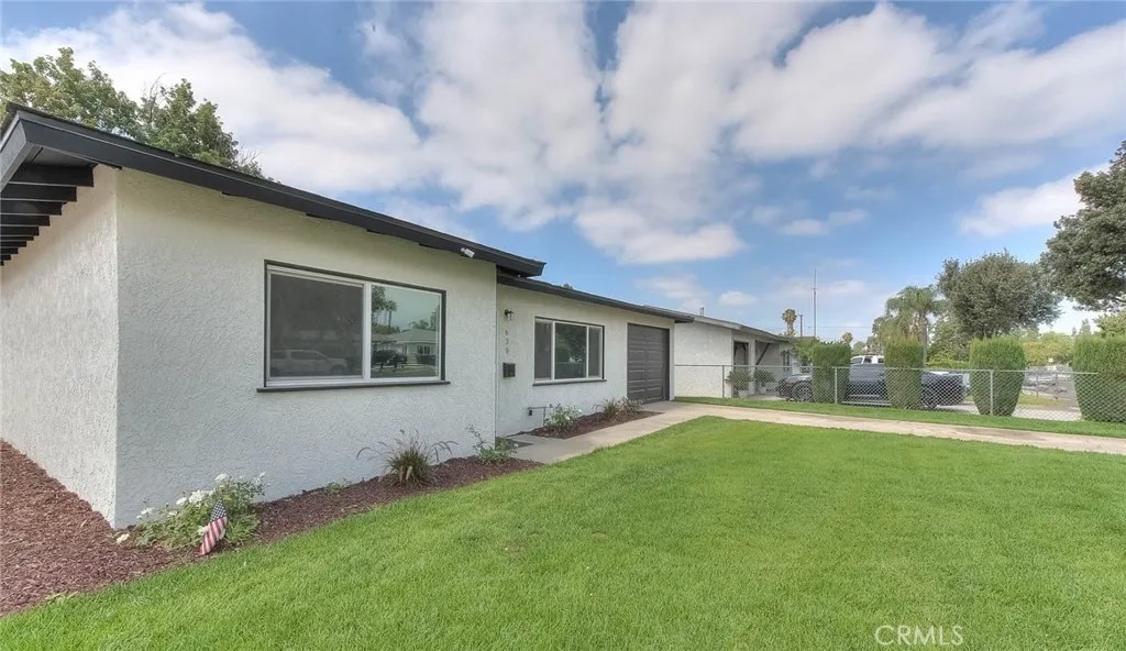 639 W Ralston