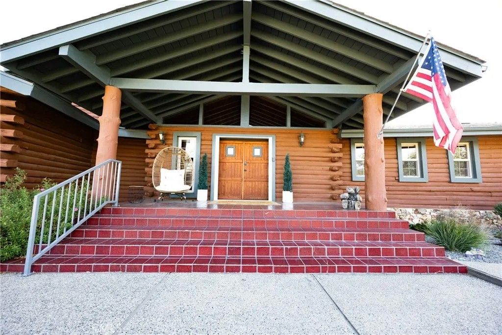 Photo of 42366 Holiday Way, Coarsegold, CA 93614 (MLS # FR26084282)