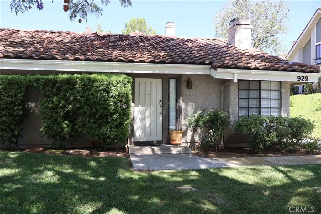 929 Thistlegate