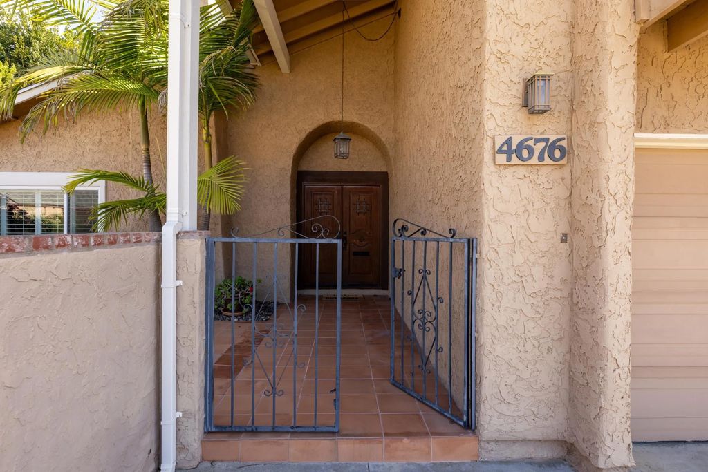 Photo of 4676 Huggins, San Diego, CA 92122 (MLS # 260003628)
