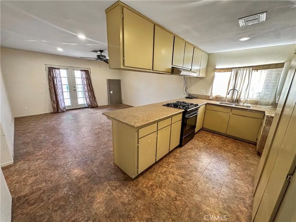 Photo of 630 N 6 th Street, Blythe, CA 92225 (MLS # SW26015273)