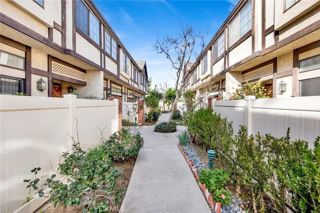 Photo of 20737 Roscoe #203, Winnetka, CA 91306 (MLS # GD26020395)