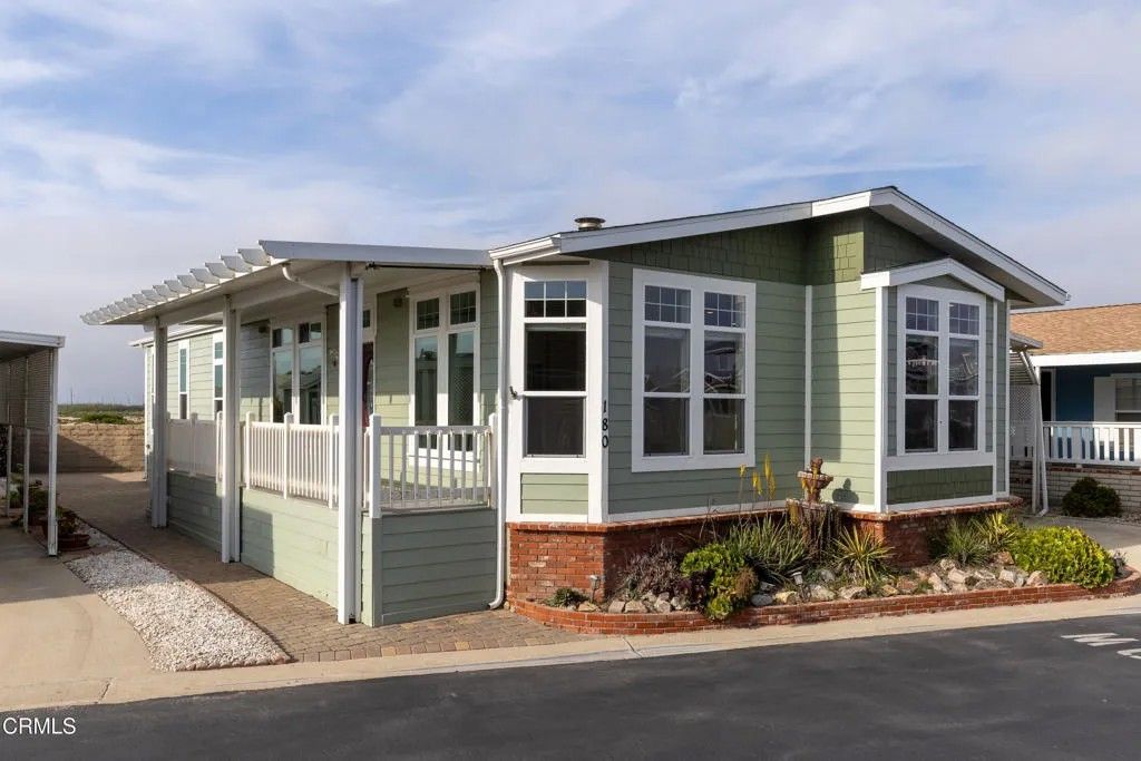 Photo of 5540 W 5th St #180, Oxnard, CA 93035 (MLS # V1-35516)