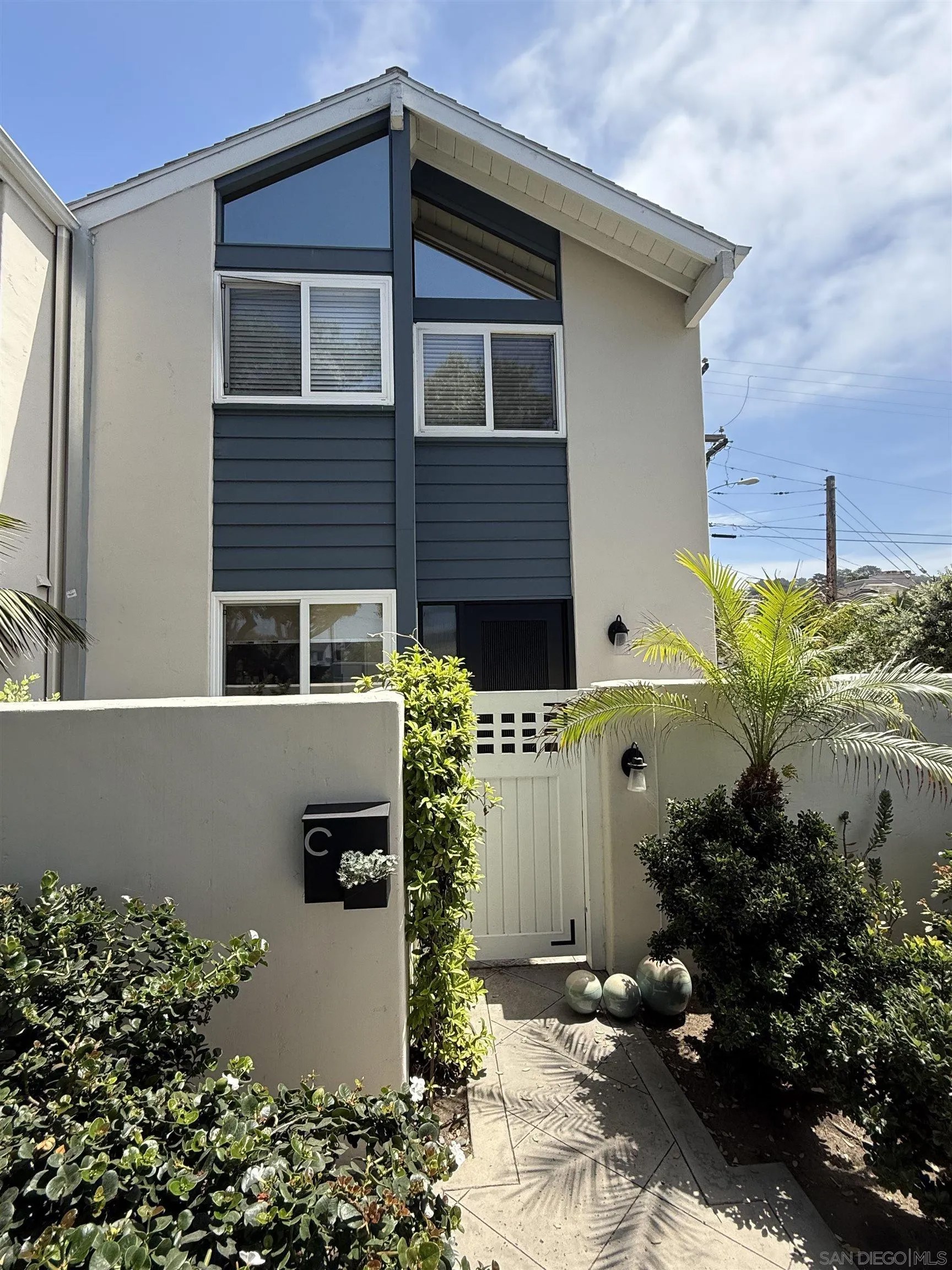 2305 Camino Del Mar C