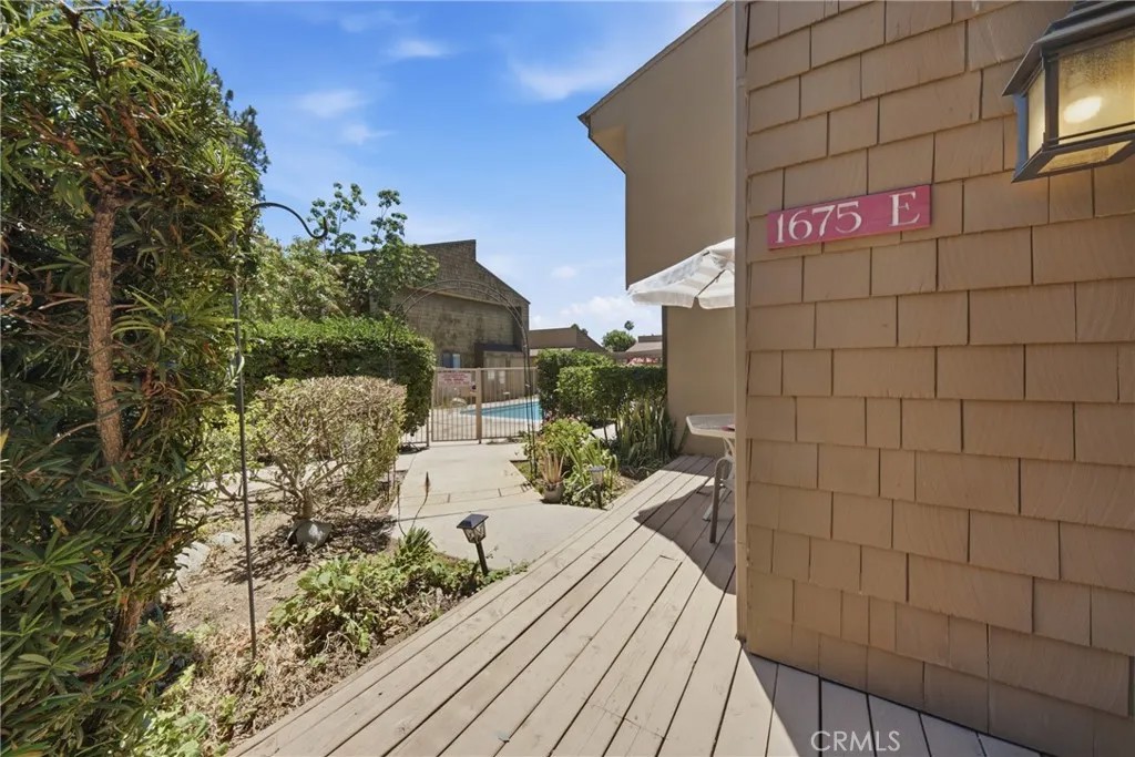 1675 W Lambert Rd. 17 E