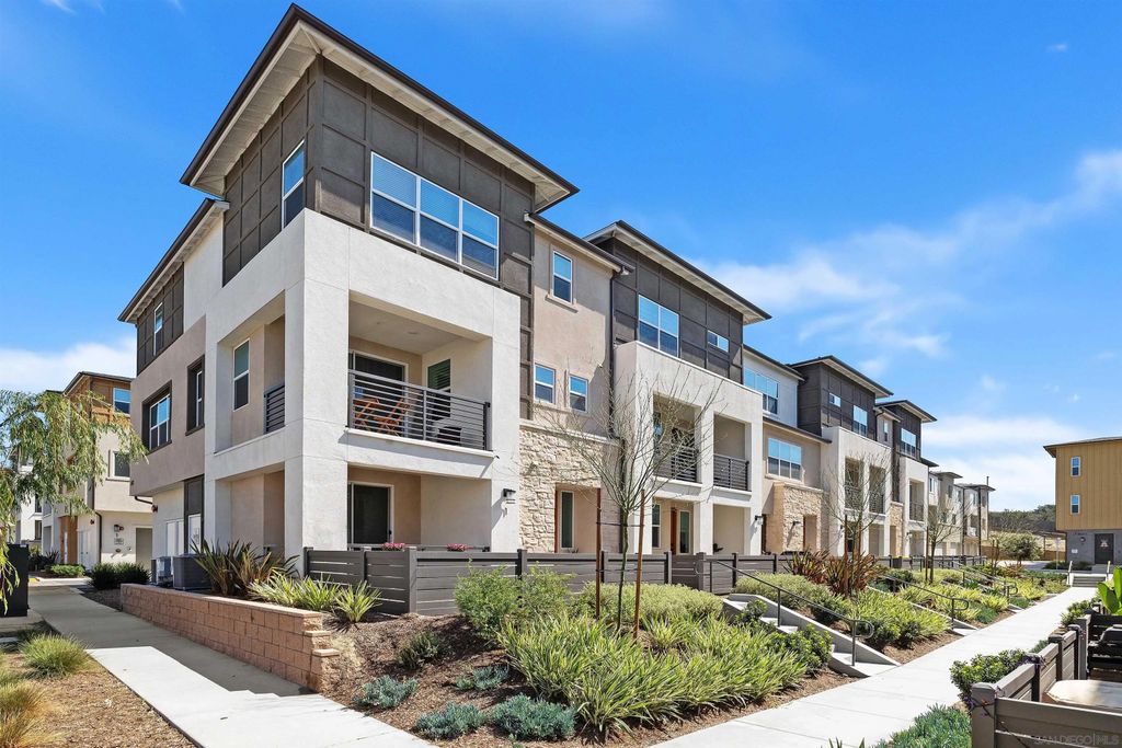 Photo of 782 Vada St #4, Chula Vista, CA 91911 (MLS # 250040516)