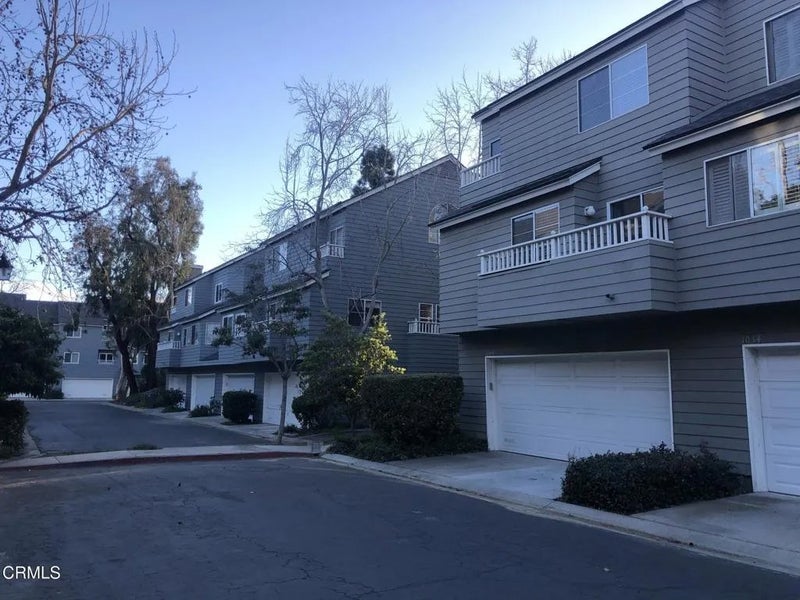 1044 Gilbert Lane