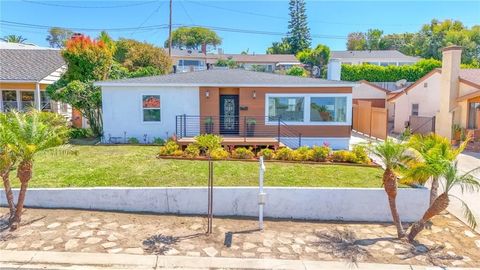 Photo of 206 Via Colusa, Redondo Beach, CA 90277 (MLS # PW26038410)