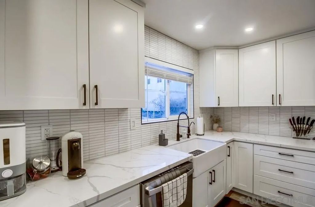 Photo of 6964 Mount Vernon St, Lemon Grove, CA 91945 (MLS # 260006303)