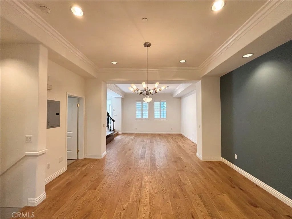 Photo of 441 N Los Robles Ave #16, Pasadena, CA 91101 (MLS # CV26166968)