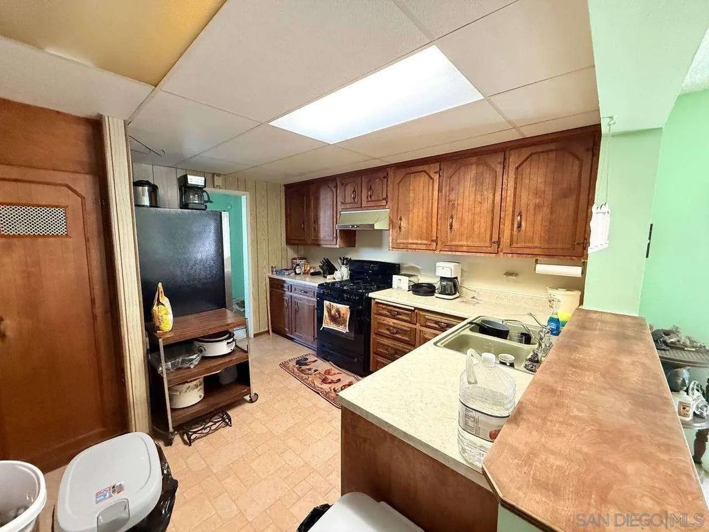 Photo of 350 S S Muriel Dr, Barstow, CA 92311 (MLS # 260002736)