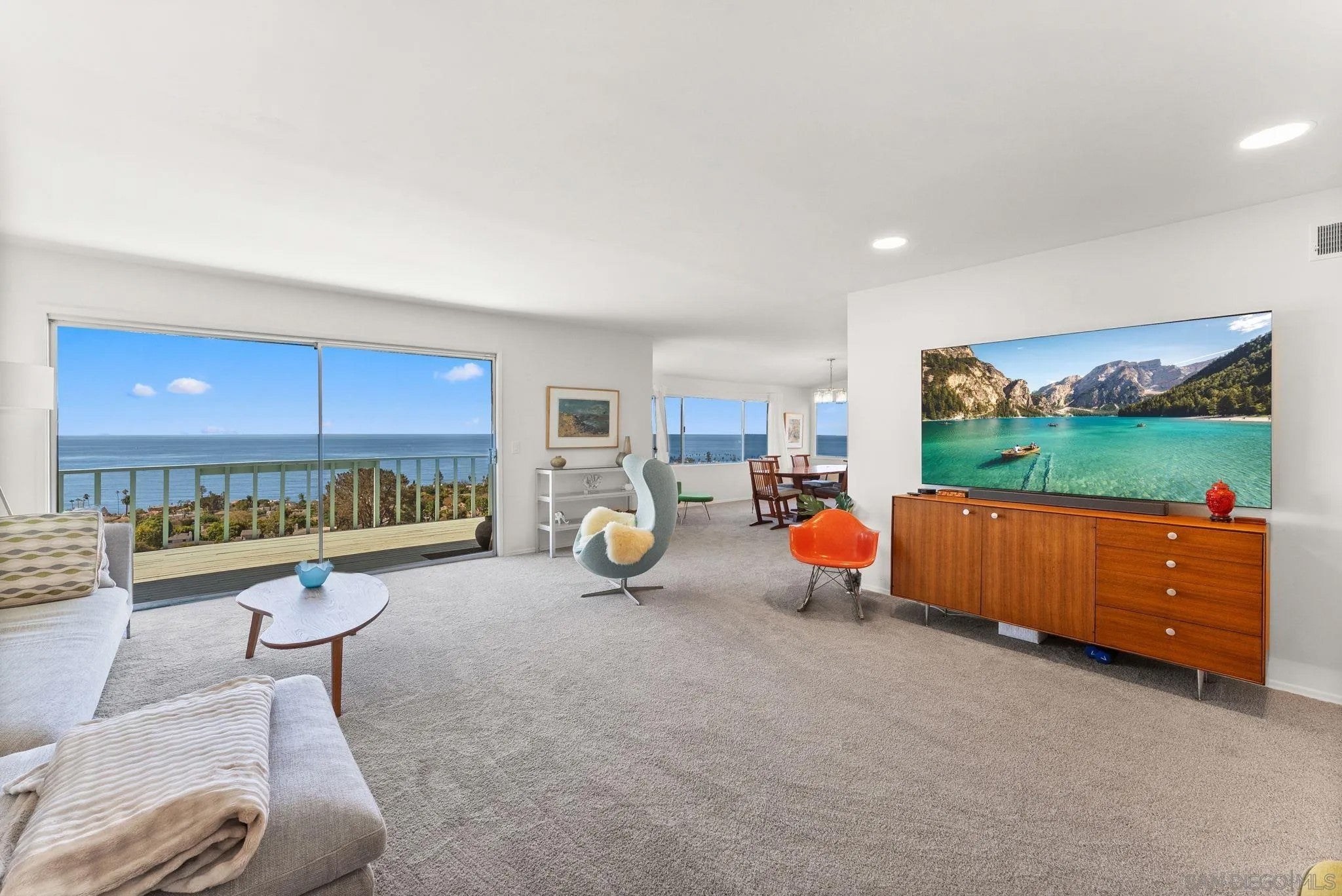 5995 La Jolla Corona