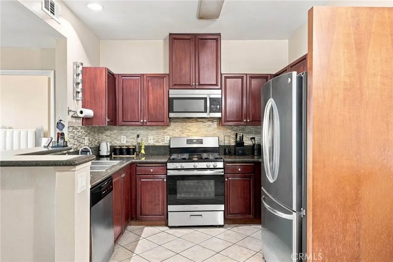 13941 Sherman Way 407