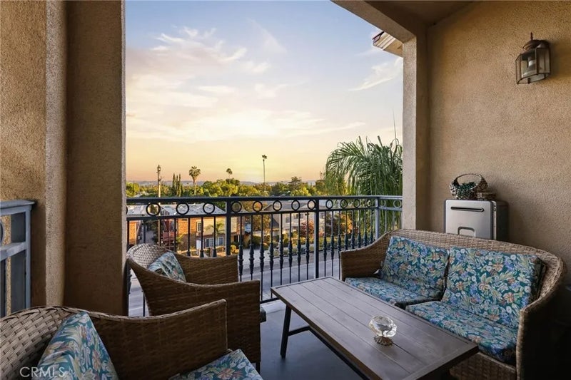 13941 Sherman Way 407
