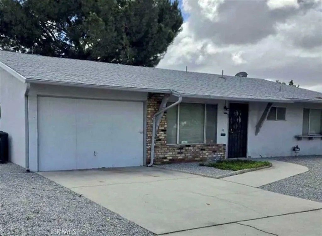 Photo of 600 S Lyon Ave, Hemet, CA 92543 (MLS # CV26030294)