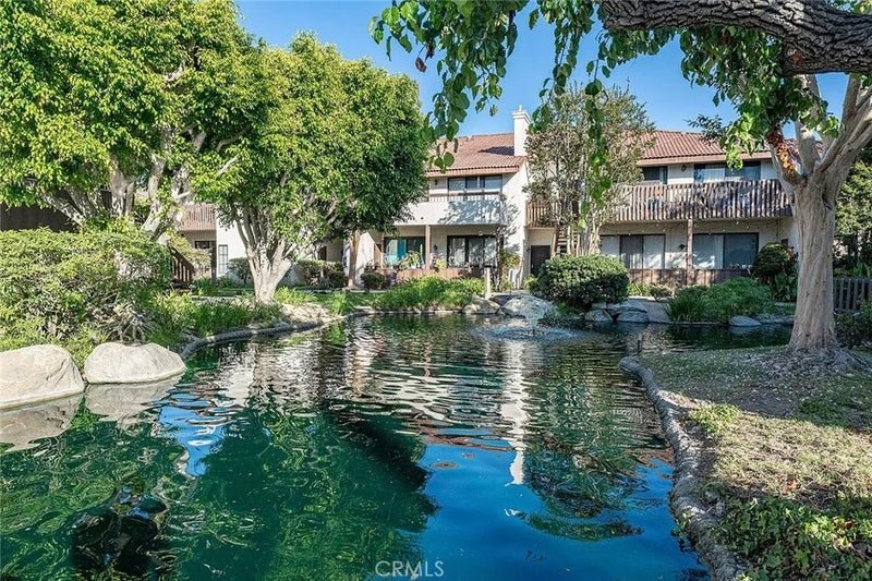 8561 Meadow Brook 205