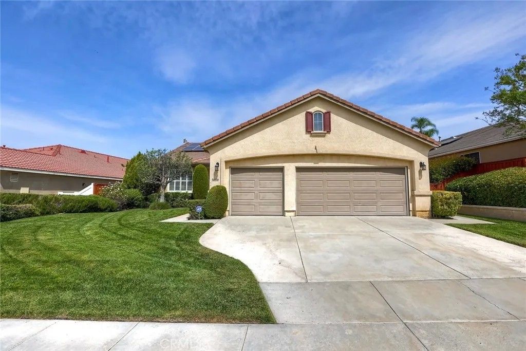 Photo of 30310 Mayacamas Dr, Murrieta, CA 92563 (MLS # SW26069046)